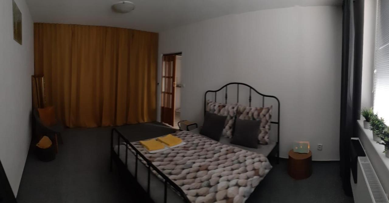 Appartamento Byt Pro Dva Blansko Esterno foto